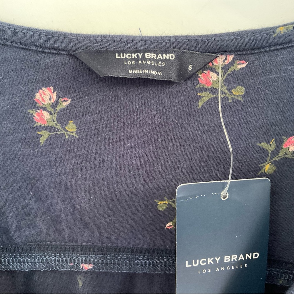Lucky Brand Floral Ruffle Short Sleeve Top - NWT - Small - Picture 4 of 10